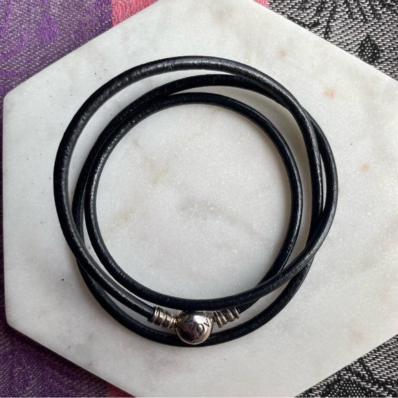 Pandora Double Black Leather Bracelet - Picture 2 of 3